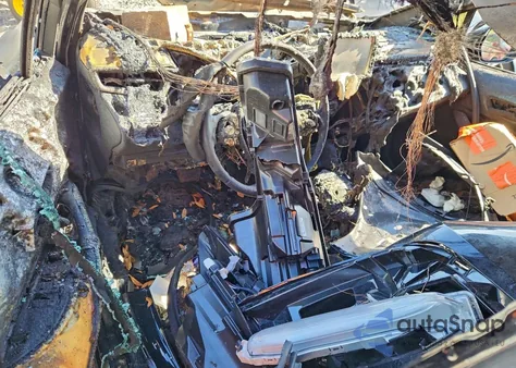 2025 Toyota Corolla Se из США, поврежденный, VIN 5YFS4MCE2SP249355